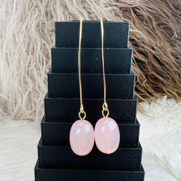 Gorgeous, goldtone, light pink and ccent drop long costume pierced earrings - Picture 6 of 6